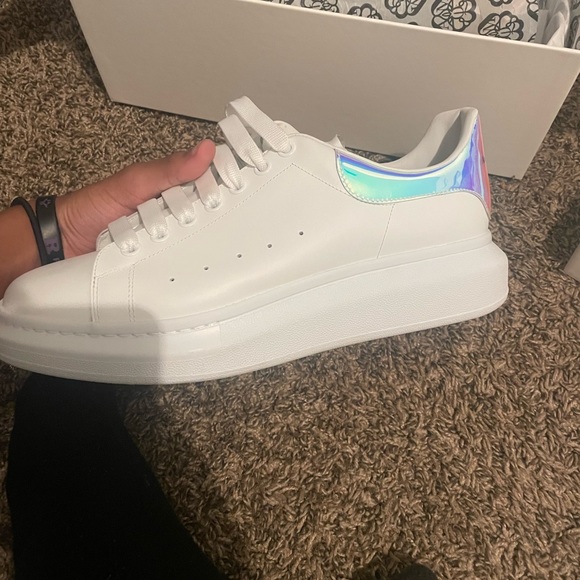 Alexander Mcqueens " White Iridescent " - Picture 6 of 12